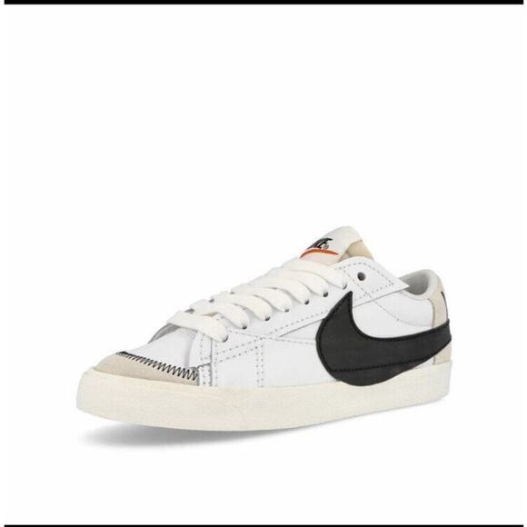 Women NEW!! Nike Womens White/Black-White-Sail Blazer Low \'77 Jumbo Swoosh Shoes 11.5